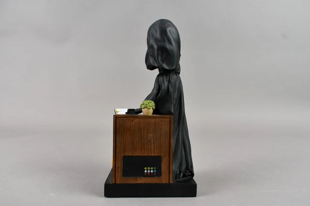 Royal Bobbles Scream Ghost Face Bobblehead Hot Topic Exclusive 11