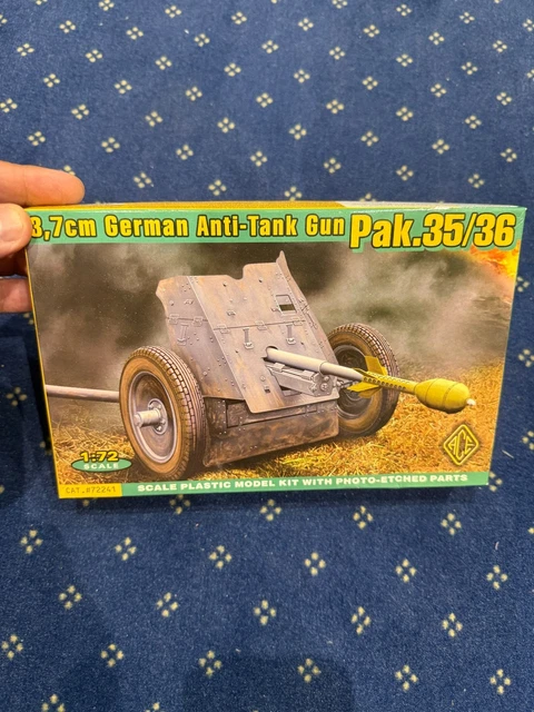 Canon Allemand FH18/40 105mm 1/72 ACE - Maquette Militaire Rare Avec Pièces Métal