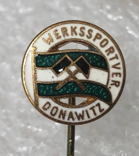 Austria   Football Fussball Badge Abzeichen Needle  Werkssportver Donawitz