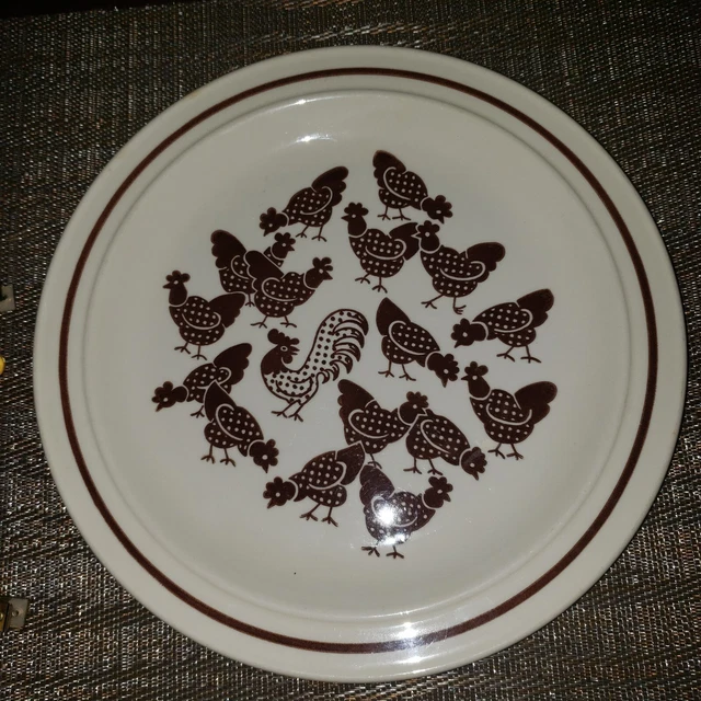 1983 Homer Laughlin Brown Rooster and Chicken 10" Replacement Plate EUC 1983 Homer Laughlin Brown Rooster and Chicken 10" Replacement Plate EUC