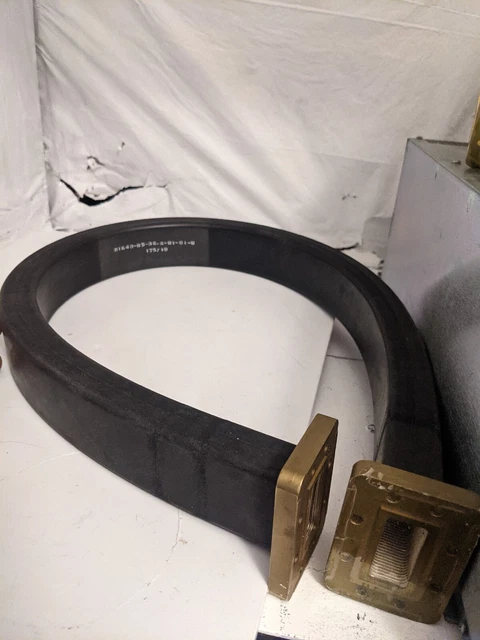 WR137 FLEXIBLE TWISTABLE WAVEGUIDE 24 5/8", 5.845 T0 6.725 GHz