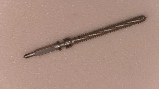 RALLONGE DE TIGE DE REMONTOIR POUR MONTRE LONGUEUR 12.10 mm FILETAGES