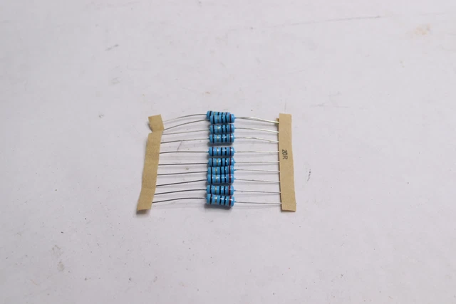 (10-Pk) Yageo Resistor Fixed Single-Through Hole 20 Ohm 5% 1/4 W CFR-25JB-52-20R