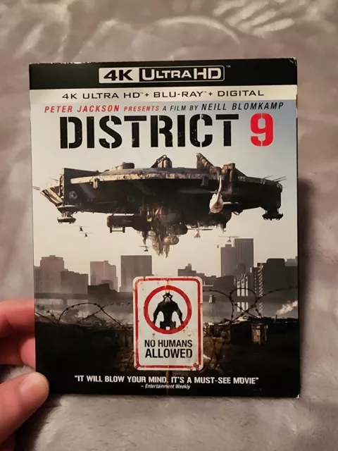 District 9 4K / Blu Ray w Slipcover 2009 Neill Blomkamp Sci-Fi Action