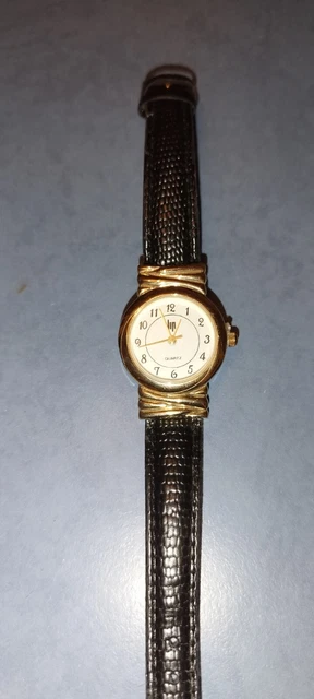 Montre Vintage Femme Lip Classics 02.14 - Bracelet Rouge Imitation Crocodile