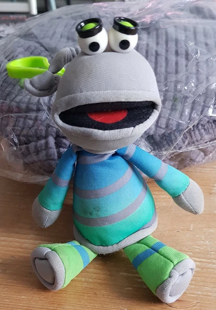 MCDONALDS THE HOOBS MOTORETTE SOFT TOY 4 00 PicClick UK mcdonalds-the-hoobs-motorette-soft-toy-4-00-picclick-uk