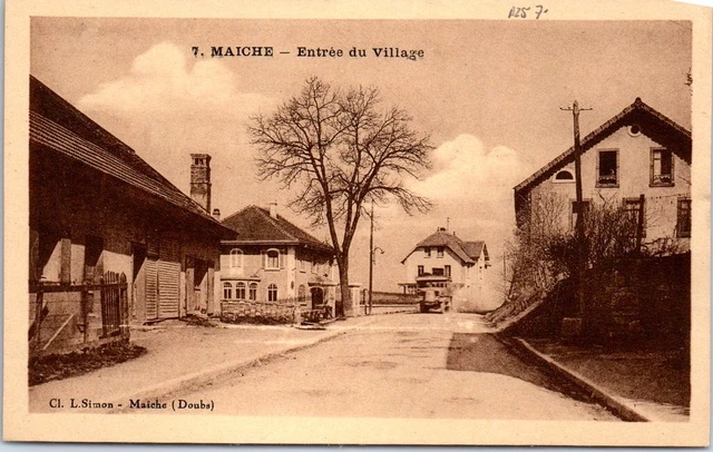 25 MAICHE - l'entree du village.