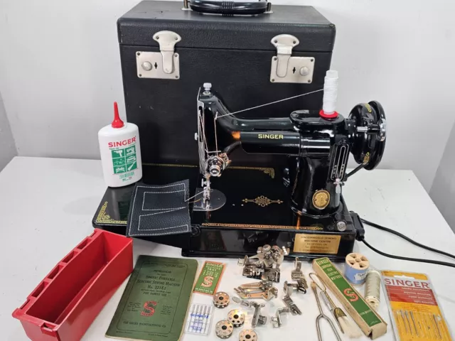 1952 máquina de coser peso pluma Singer 221 k, reparada, prueba de pat eléctrica 3