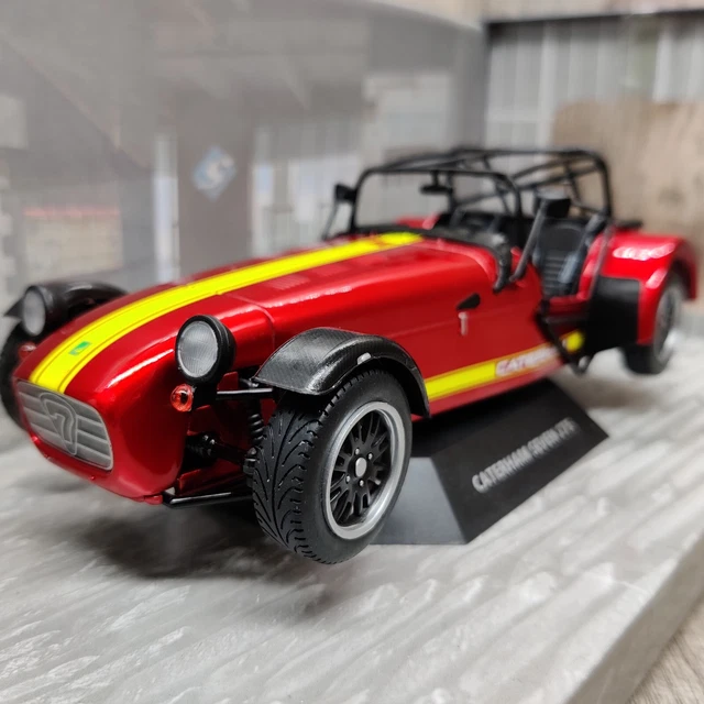 Voiture Solido Catheram Seven 275 Academy-Red 2014 1:18 Neuf Boite S1801804