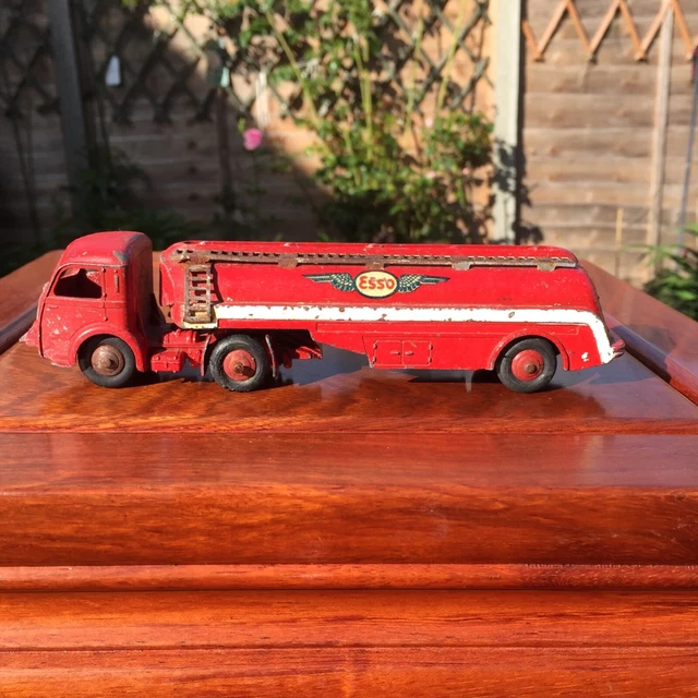 vendu) Dinky Toys France Camion Panhard « Citerne ESSO » réf : 32C 🇫🇷 - Collection
