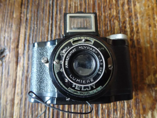 ancien appareil photo miniature ELJY modèle G 1937