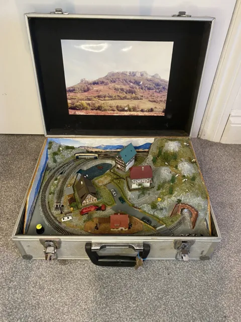 Marklin 'Z' Gauge Model Railway Scene Briefcase/ Trunk Layout Set