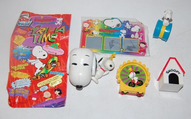 1998 SNOOPY and the PEANUTS GANG Complete SET by Wendy's Kids Meal Toys