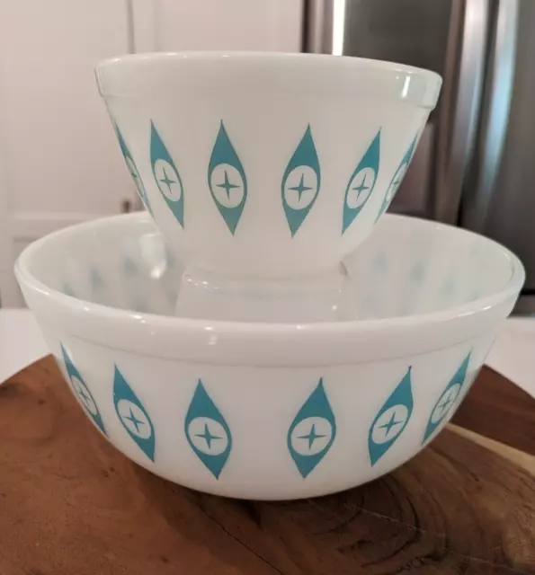 Vintage Pyrex ~ Atomic Eyes ~ Chip And Dip Glass Bowl Set 2 Pcs ~ Rare Vintage Pyrex ~ Atomic Eyes ~ Chip And Dip Glass Bowl Set 2 Pcs ~ Rare