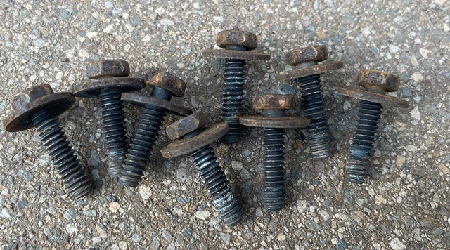 Jeep Wrangler YJ OEM GAS FUEL PUMP SCREWS Set of 8 Original 87-95 15 20 Gallon