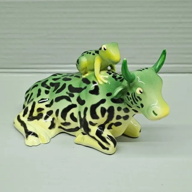 Cow Parade 2002 Mother Frog Green Ceramic Cow #9207 Collectible Figurine B