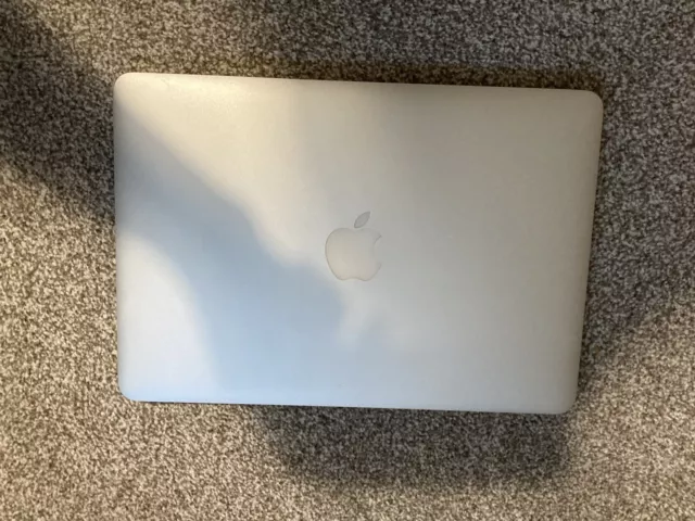 Apple MacBook Pro 13" (128GB SSD, Intel Core i5, 2.70 GHz,8GB) Fully Referbished