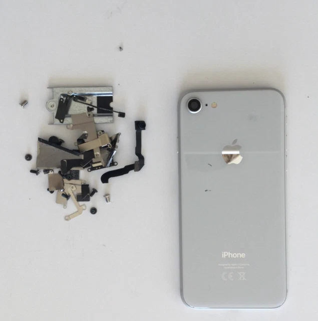 Lot De Téléphones Portables à Réparer - Pour Pièces, Marques Et Modèles Mélangés