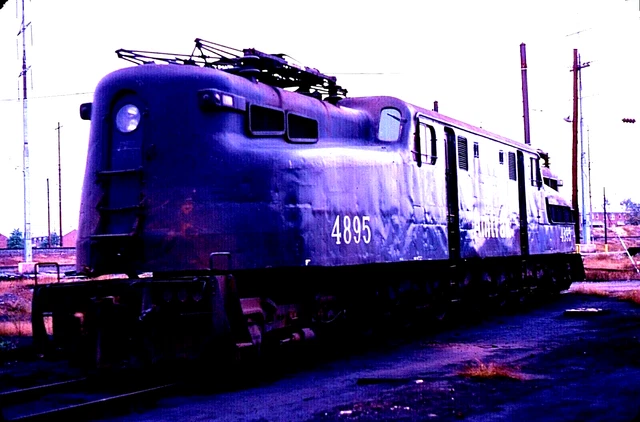 Original Kodachrome Slide Amtrak Gg-1 #4895 Wilmington, Delaware October 8, 1977