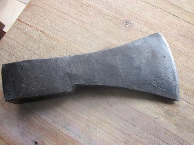 ANCIEN FER DE hache / Chevillot / Bûcheron / Fer forgé / Outils anciens