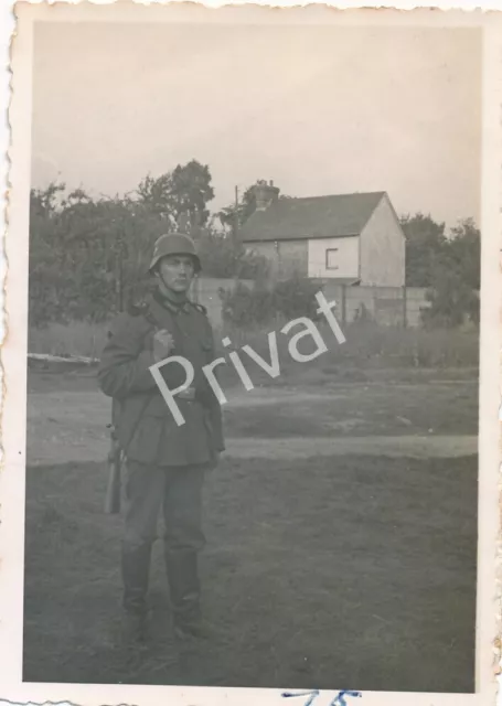 Photo Wk II Armed Forces Soldier Portrait Weapon Quartier Normandie France K1.89