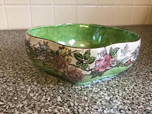 Maling Lustre Quatrefoil Shape Green Rosine Bowl.