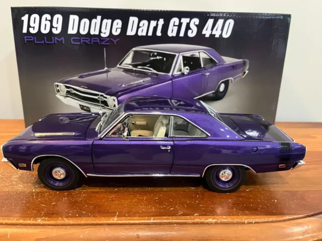 1/18 ACME 1969 DODGE DART 440 GTS with White Interior added