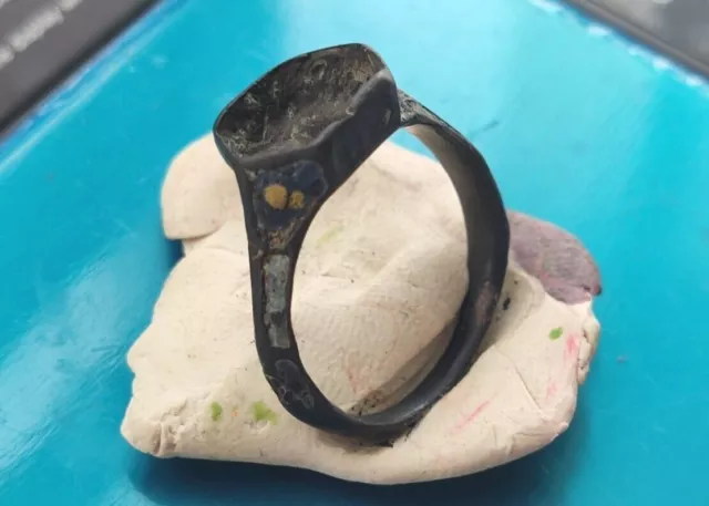 Antiker mittelalterlicher Ring mit Emaille, Antikes Artefakt Kyevan Rus 3