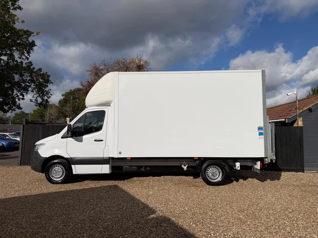 2023 MERCEDES-BENZ SPRINTER 3.5t Progressive Chassis Cab CHASSIS CAB ...