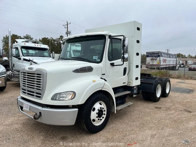 2013 Freightliner M2 112 T/A Truck Semi Tractor day Cab CNG bidadoo