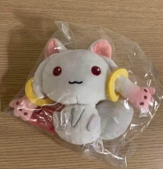 Puella Magi Madoka Magica Exhibition Limtied Plush Doll Potet Mascot Kyubey NEW