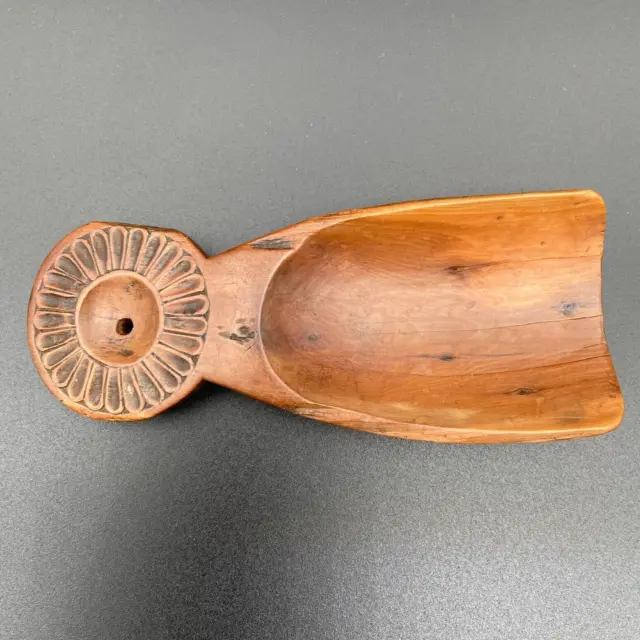 Georgian treen tea caddy spoon / shovel, possibly Yew c1800