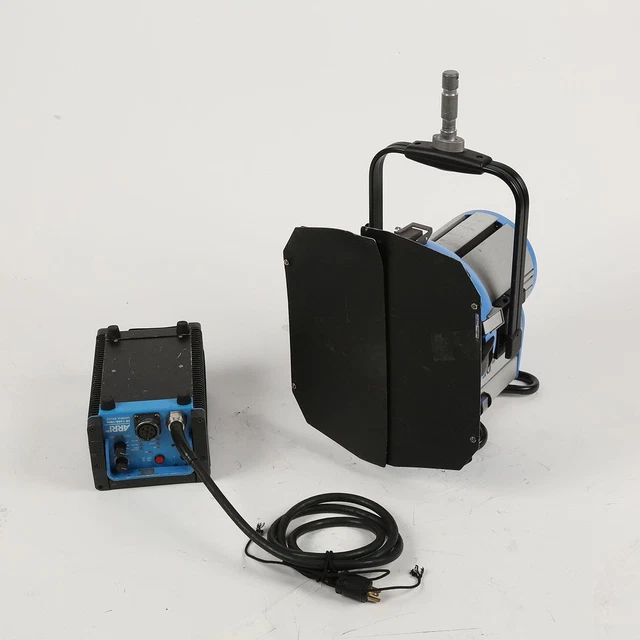 Arri M18 HMI Lamphead with ALF/DMX Ballast Kit - Silver SKU#1577384