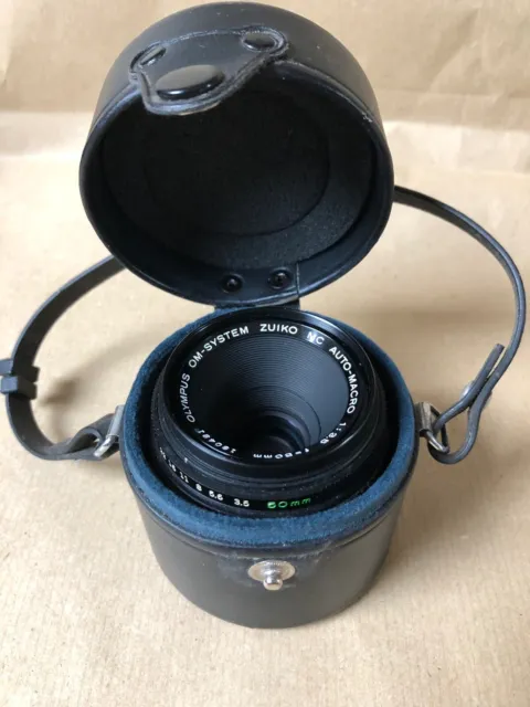 Olympus Zuiko SMC OM-system 50mm macro lens + case