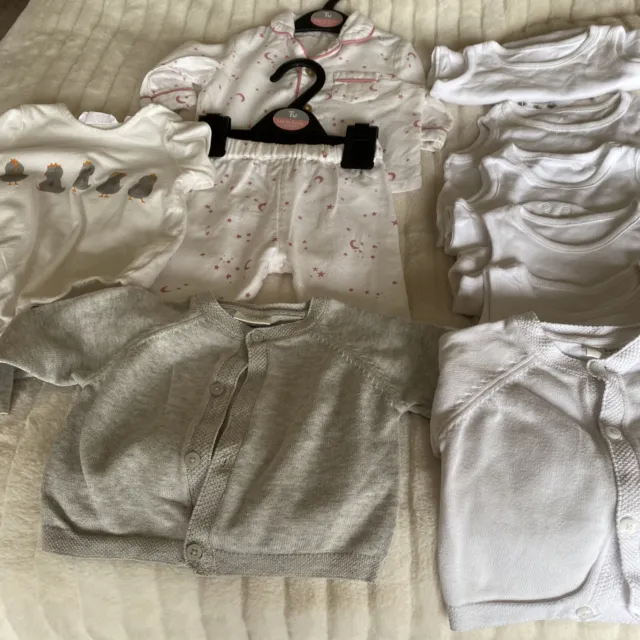 Mixed Neutral Unisex Baby Clothing Bundle Size 0-3 Months Next  TU Zara