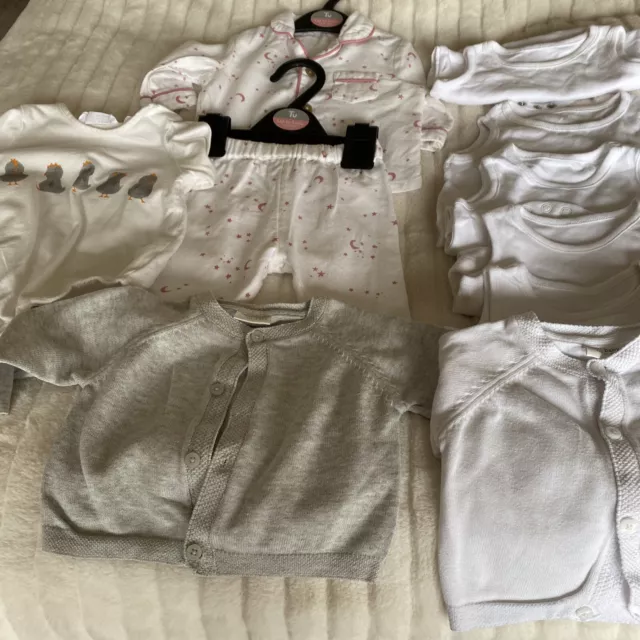 Mixed Neutral Unisex Baby Clothing Bundle Size 0-3 Months Next  TU Zara