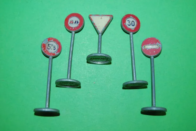 Dinky Toys France Ref 590 Par Meccano Metal Lot De 5Panneaux Signalisation Ville