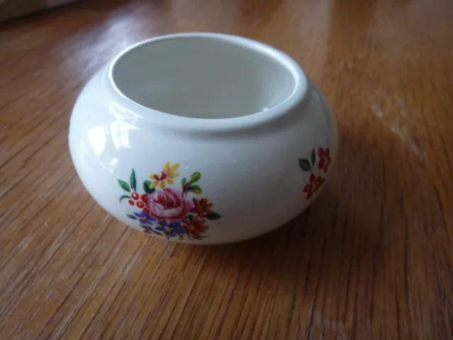 LORD NELSON POTTERY small painted FLORAL pot - NO DAMAGE - 1971