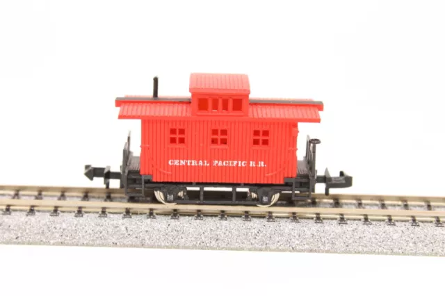 N Bachmann Old Time Bobber Caboose Central Pacific RR Red