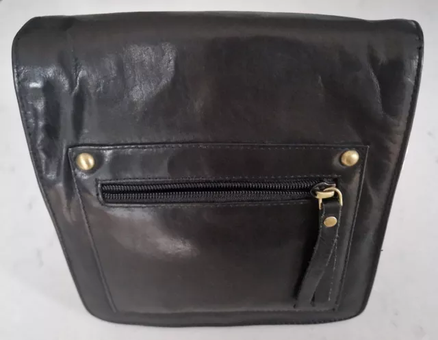LADIES BLACK LEATHER BAG by GIGI HANDBAG GRAB BAG BOUGHT AT