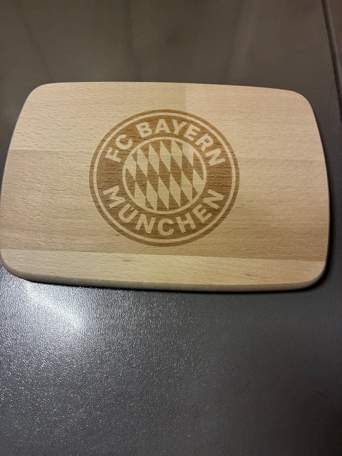 Kchenaccessoire Fanartikel FC Bayern Mnchen Brotzeitbrett Aus Bambus -  Offizieller Fanartikel - Beige Frhstcksbrett Mit Logo Fan Geschenk Fuball