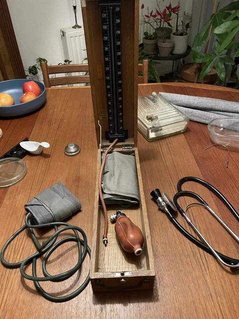 DDR Blutdruckgerät - Erkameter - Praximeter