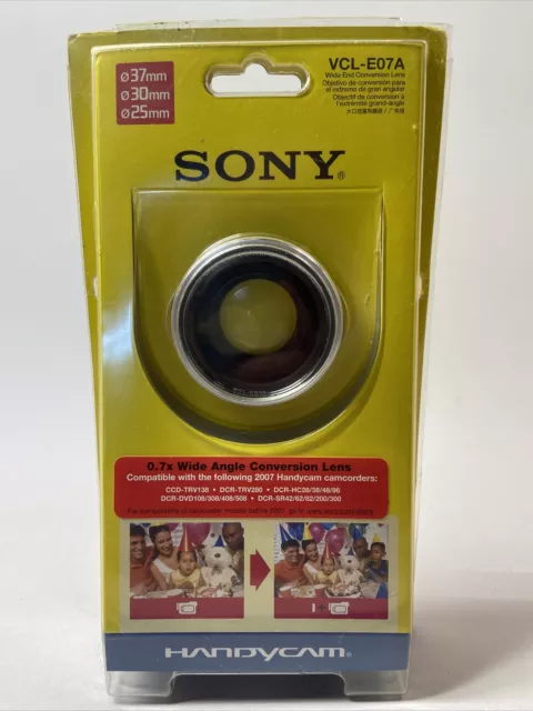 Lente de conversión de gama ancha Sony VCL-E07A x0,7- usada con anillo adaptador y estuche