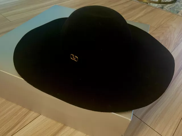VALENTINO Garavani BLACK Wool V Logo Signature Wide Brim Hat Medium