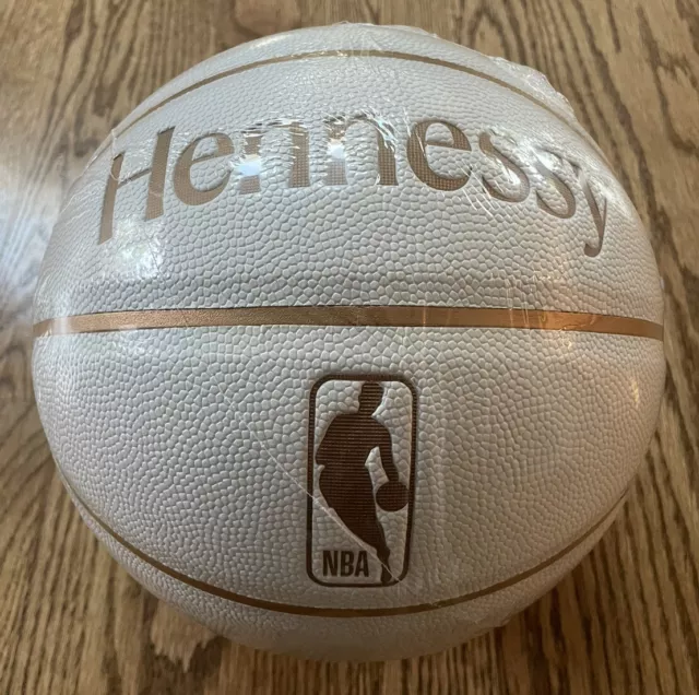 Moet HENNESSY Cognac White / Gold Official NBA basketball - Sealed NEW - Rare!