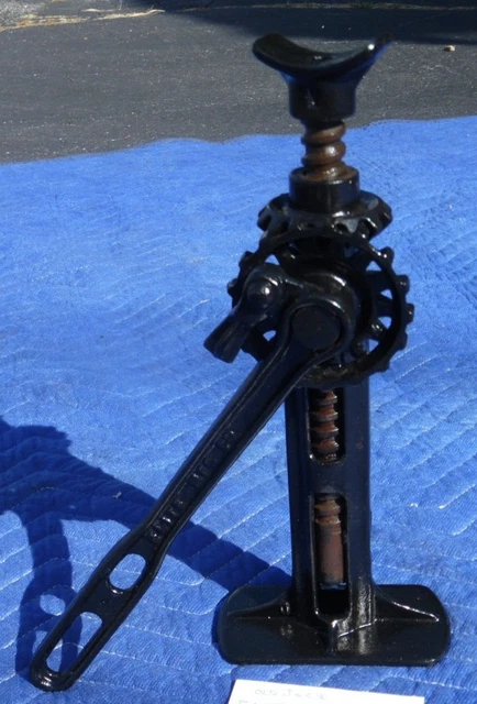 Repainted Vintage / Old Elite Mfg. Co. Ashland Cast Iron 4NX Car Jack