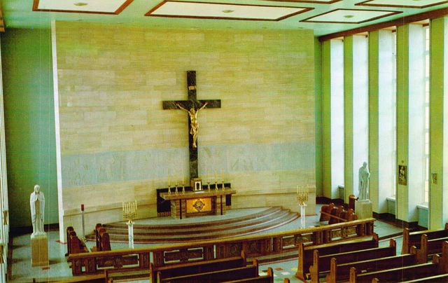Chapelle du Pensionnat et de l'Ecole Normale de Valleyfield Victoria Canada M3