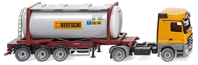 AWM, MERCEDES ACTROS 4x2 Avec remorque frigorifique 3 Essieux ROSEGAR
