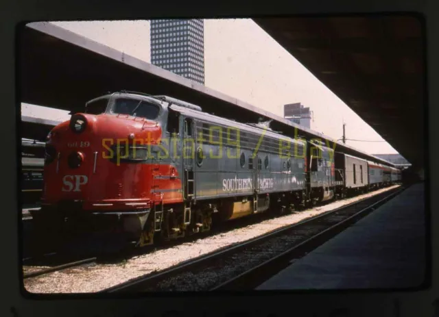 SP Southern Pacific EMD E9 Locomotive #6049 - Duplicate 35mm Railroad Slide