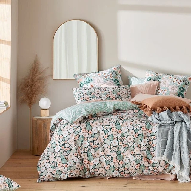 Adairs flamingo deals quilt cover